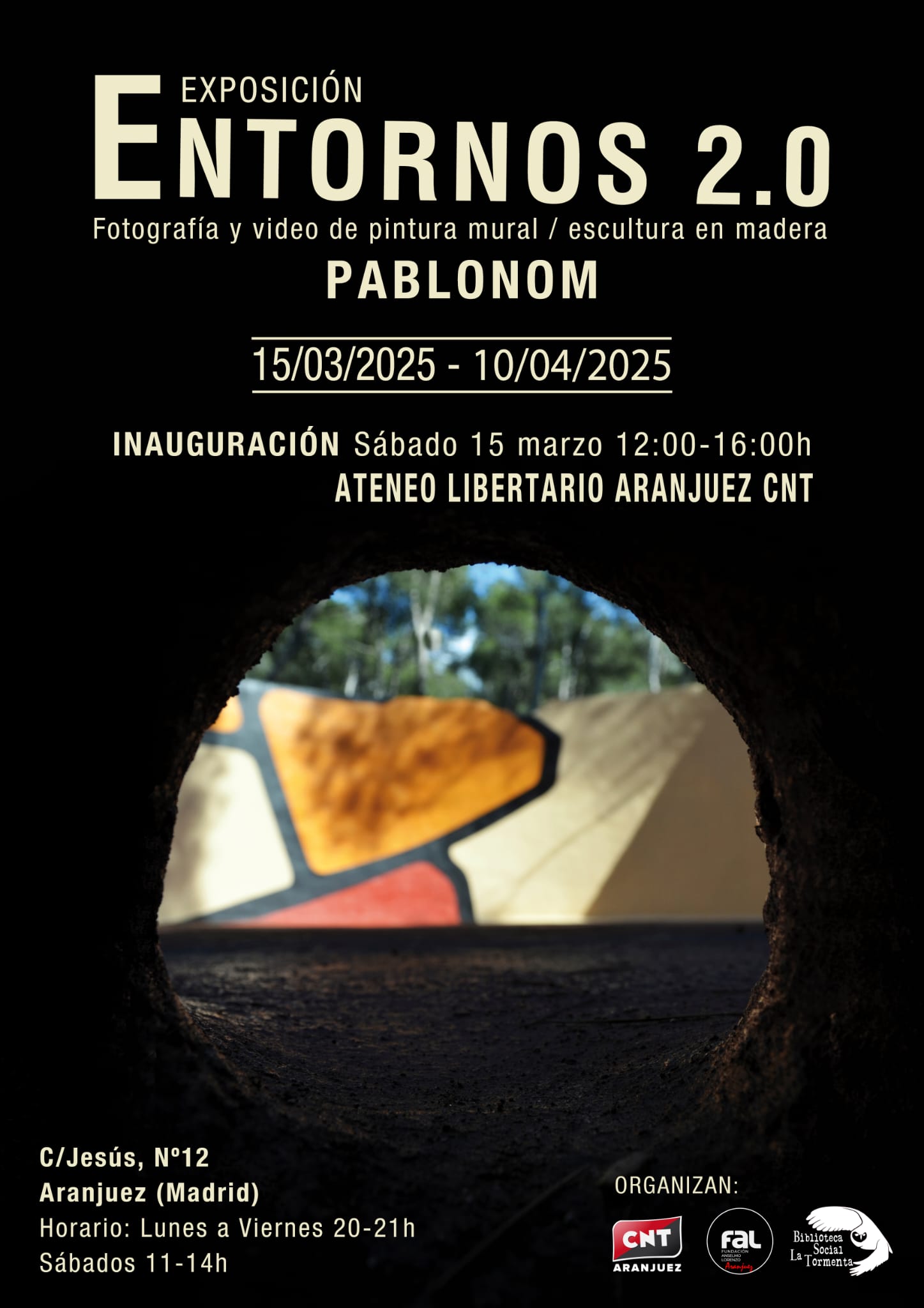 Exposición de fotografía y vídeo de pintura mural/ escultura en madera